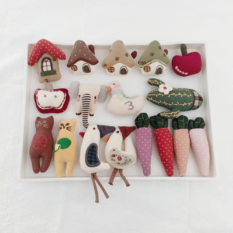 Winter Clothing Accessories - Broche Adorable Canard Carotte Maison, Épingle