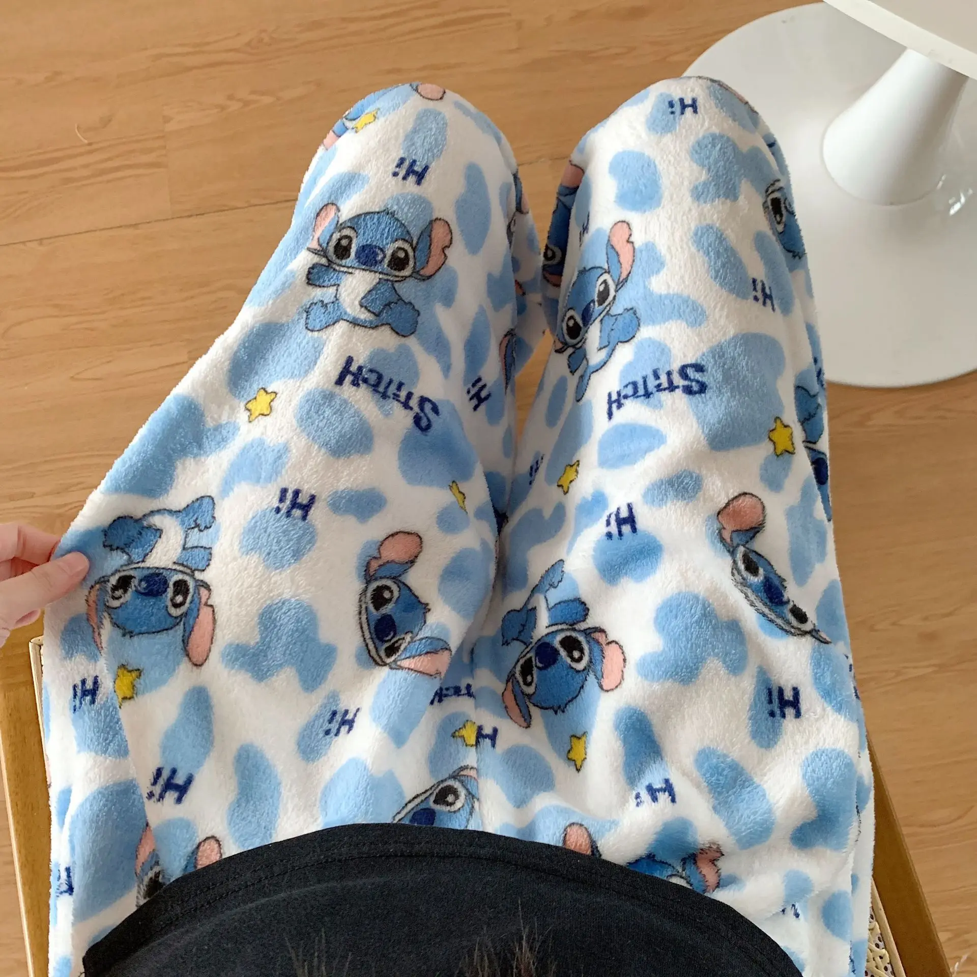 Pyjama en flanelle motif Stitc - Winter Clothing Gear avis et prix