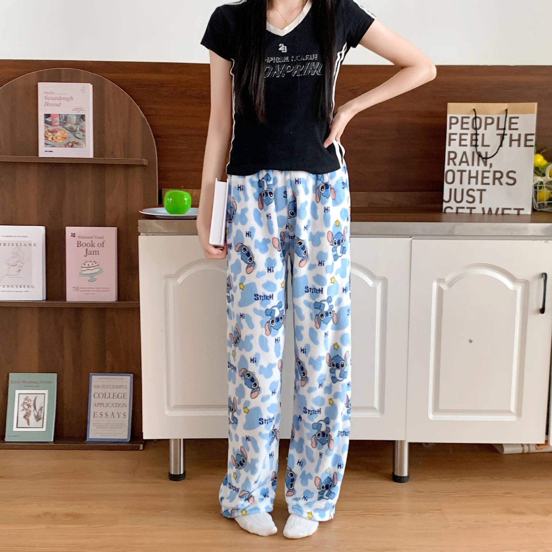 Pyjama en flanelle motif Stitc - Winter Clothing Gear avis et prix