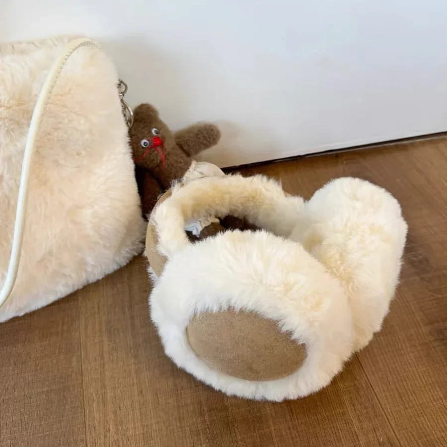Cache-oreilles en peluche plia - Ear Muff Foldable avis et prix